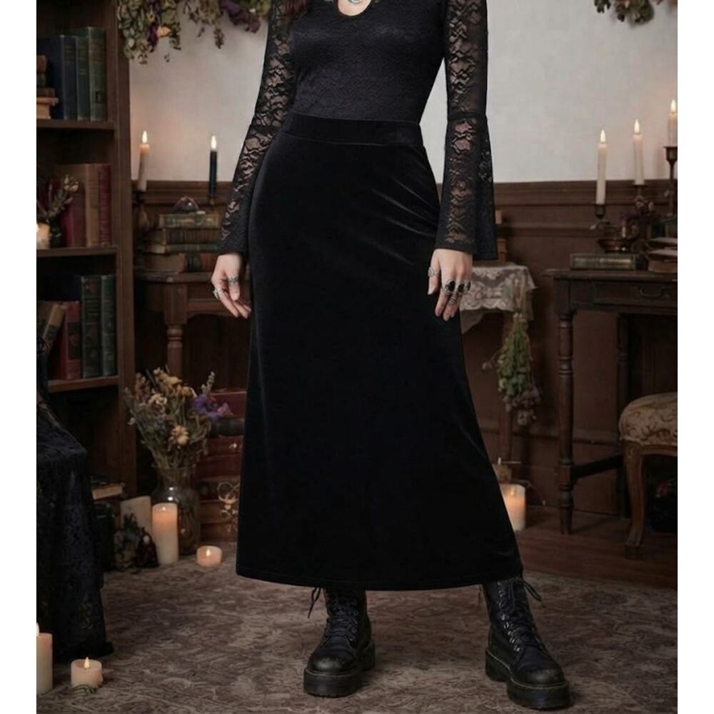 Notations Black Velour Maxi Skirt Womens Size 2X Witchy Whimsigoth Dark Academia
